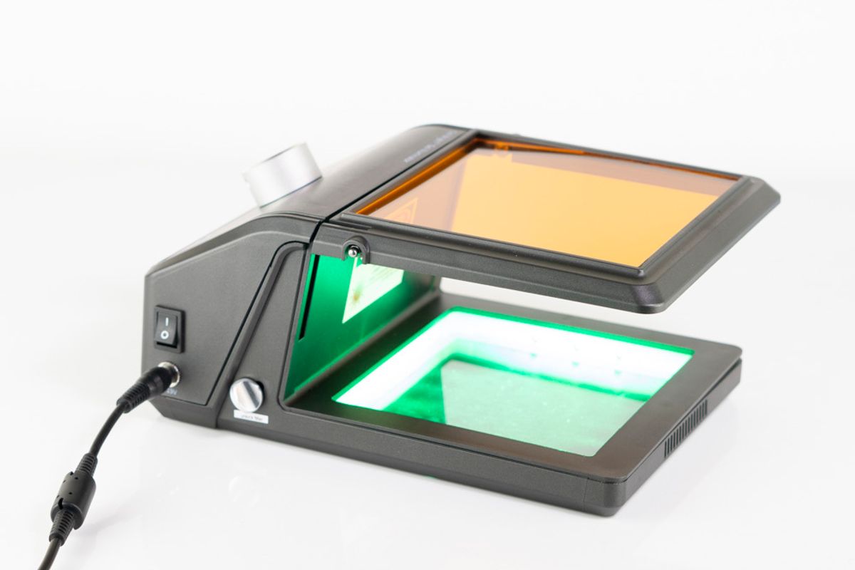 Gel-BrightTM Laser Diode Gel Illuminator